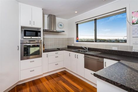 Photo of property in 859 Beach Road, Waiake, Auckland, 0630