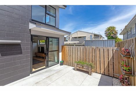 Photo of property in 8/9 Sherborne Street, St Albans, Christchurch, 8014