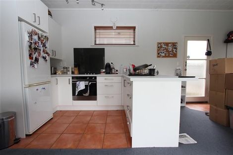 Photo of property in 116 Forest Lake Road, Forest Lake, Hamilton, 3200