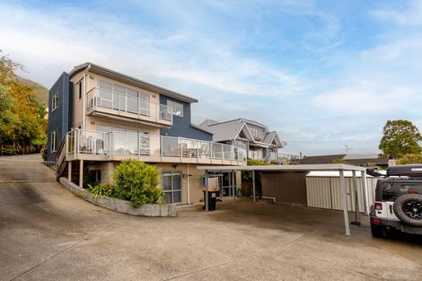 Photo of property in 48 Kotare Street, Waikanae, 5036