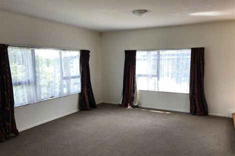 Photo of property in 16 Mallard Place, Unsworth Heights, Auckland, 0632