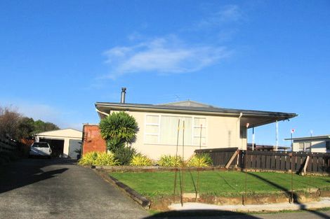 Photo of property in 17 John F Kennedy Drive, Milson, Palmerston North, 4414