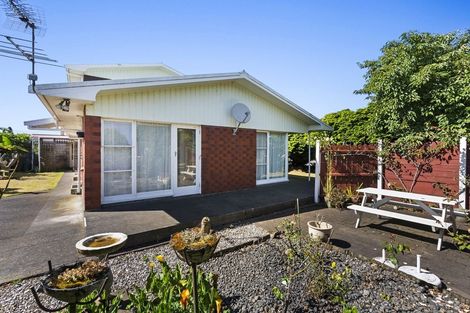 Photo of property in 178 Glover Road, Hawera, 4610