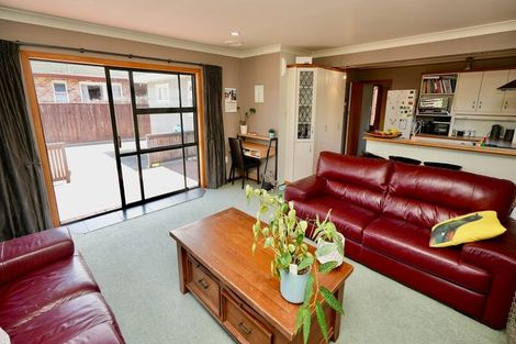 Photo of property in 74 Long Melford Road, Awapuni, Palmerston North, 4412