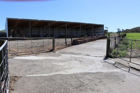 Photo of property in 1234 Richmond Road, Everett Park, Inglewood, 4389