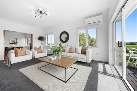 Photo of property in 14 Weona Place, Westmere, Auckland, 1022