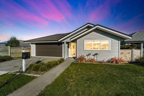 Photo of property in 9 Walnut Road, Riverhead, 0820