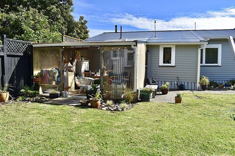 Photo of property in 27 Toi Street, Otaki Beach, Otaki, 5512