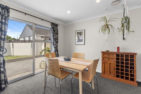 Photo of property in 1/310 Memorial Avenue, Burnside, Christchurch, 8053