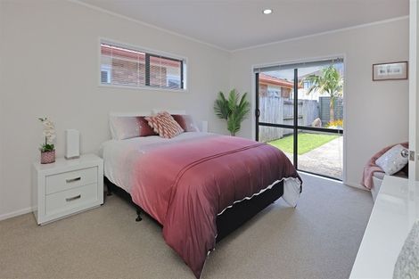 Photo of property in 14 Chesterton Terrace, Henderson, Auckland, 0612