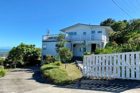 Photo of property in 35 Adams Road, Thornton Bay, Thames, 3575