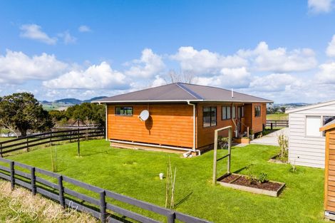 Photo of property in 31-33 Nikau Lane, Maungaturoto, 0520