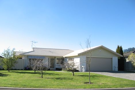 Photo of property in 8a Kingsgate Lane, Havelock North, 4130