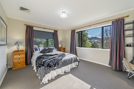 Photo of property in 18 Betty Watt Grove, Riverstone Terraces, Upper Hutt, 5018