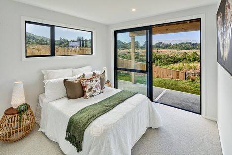 Photo of property in 38 Hokioi Drive, Kenepuru, Porirua, 5022