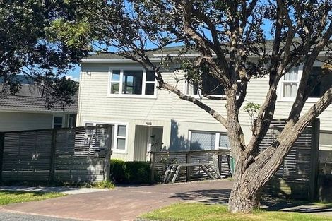 Photo of property in 21 Saint Edmund Crescent, Tawa, Wellington, 5028