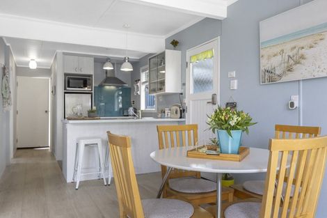 Photo of property in 1/17 Rainbow Drive, Rainbow Point, Taupo, 3330