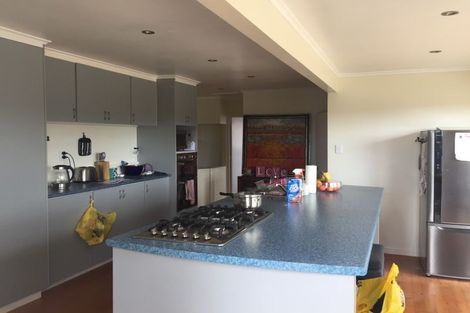 Photo of property in 2 Finchley Road, Torbay, Auckland, 0632