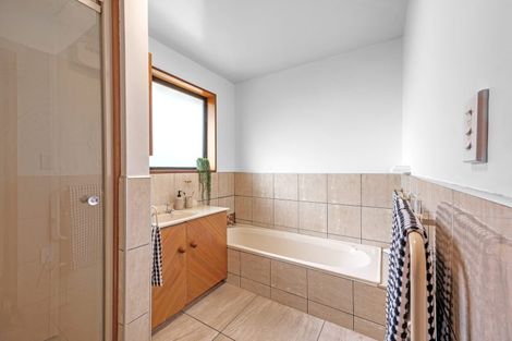 Photo of property in 2/22 Prossers Road, Saint Martins, Christchurch, 8022