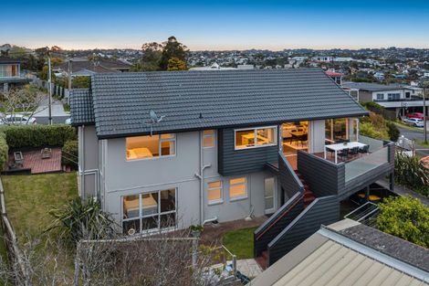 Photo of property in 1/127 Churchill Road, Rothesay Bay, Auckland, 0630