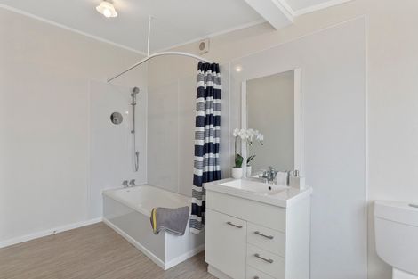 Photo of property in 22 Eynon Road, Morrinsville, 3300