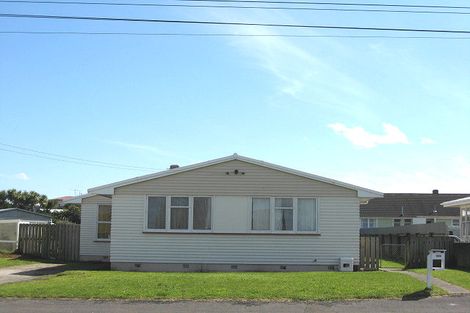 Photo of property in 166 Puriri Street, Castlecliff, Whanganui, 4501