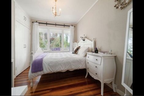 Photo of property in 94 Colwill Road, Massey, Auckland, 0614