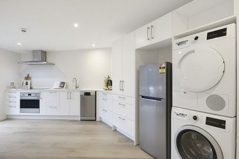 Photo of property in 121d The Parade, Island Bay, Wellington, 6023