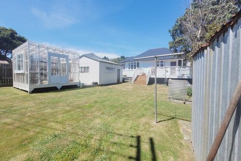 Photo of property in 21 Dimock Street, Titahi Bay, Porirua, 5022