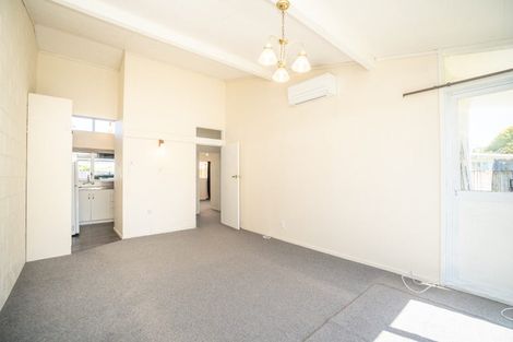 Photo of property in 16 Papakowhai Court, West End, Palmerston North, 4412