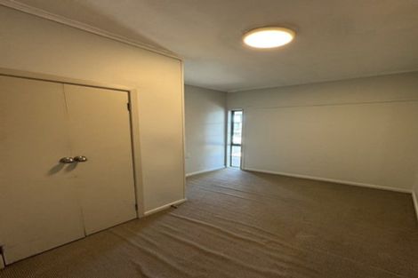 Photo of property in 17 Gray Avenue, Mangere East, Auckland, 2024