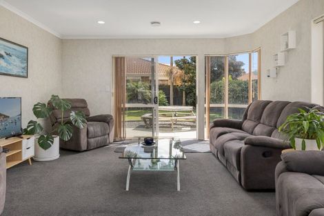 Photo of property in 16 Sandhurst Drive, Papamoa Beach, Papamoa, 3118