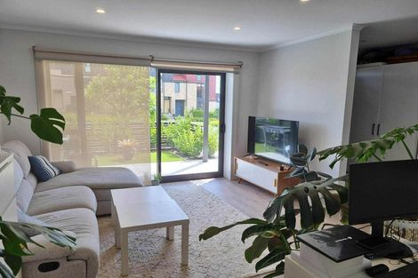 Photo of property in 3/71 Hobsonville Road, Hobsonville, Auckland, 0616