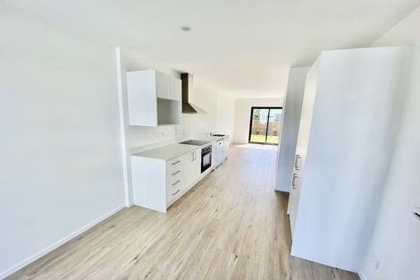 Photo of property in 10 Rauemi Way, Te Atatu South, Auckland, 0610