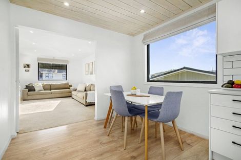 Photo of property in 13 Forglen Place, Tawa, Wellington, 5028