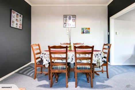 Photo of property in 28 Bowling Road, Greenmeadows, Napier, 4112