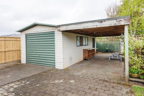 Photo of property in 27 Brightwater Terrace, Terrace End, Palmerston North, 4410
