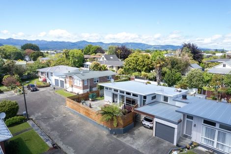 Photo of property in 8 Royal Place, Levin, 5510