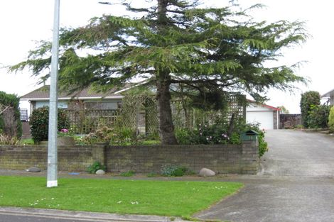 Photo of property in 13 Aratapu Street, Waitara, 4320