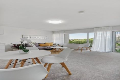 Photo of property in 3r Mountain Road, Mount Wellington, Auckland, 1060