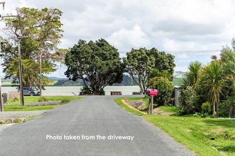 Photo of property in 9 Regent Street, Whakapirau, Maungaturoto, 0583