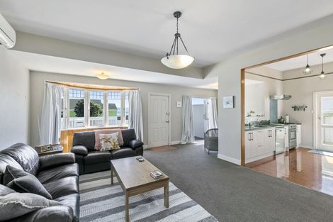 Photo of property in 69 Muritai Road, Eastbourne, Lower Hutt, 5013
