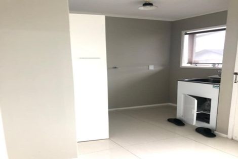 Photo of property in 6 Suwyn Place, Weymouth, Auckland, 2103