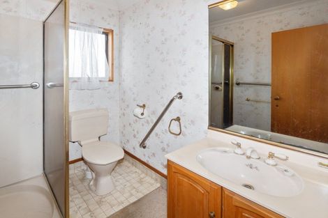 Photo of property in 24 Ngarata Avenue, Mount Maunganui, 3116