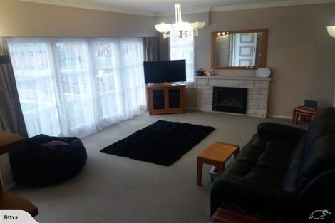 Photo of property in 11 Kensington Place, Fairfield, Hamilton, 3214