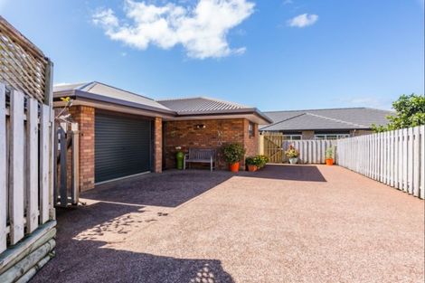 Photo of property in 2 Carver Close, Kerikeri, 0230