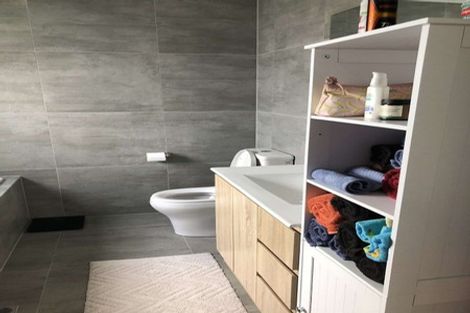 Photo of property in 8/4 Edgerton Road, Te Atatu Peninsula, Auckland, 0610