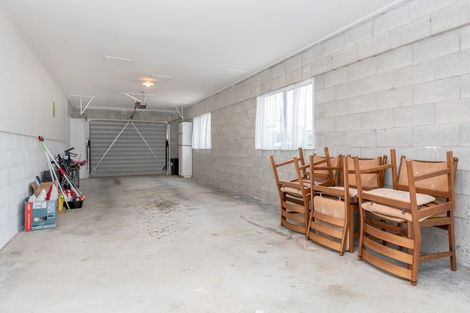 Photo of property in 2/24 Parkhill Road, Mellons Bay, Auckland, 2014