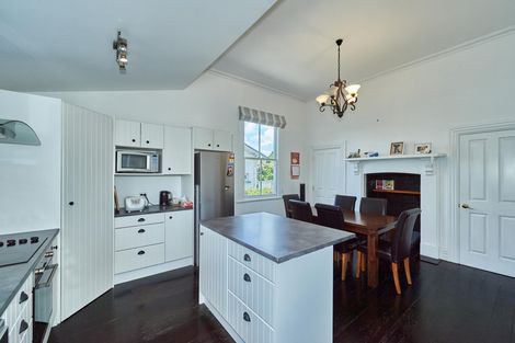 Photo of property in 11 Limbrick Street, Terrace End, Palmerston North, 4410