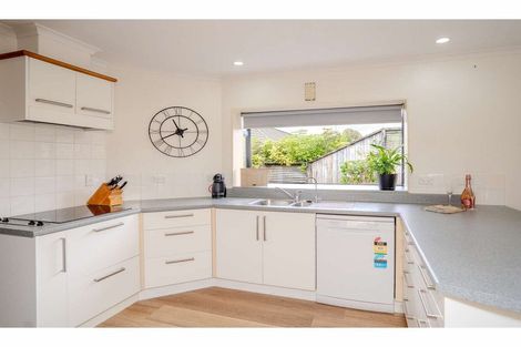 Photo of property in 11 Oakridge Drive, Kerikeri, 0230